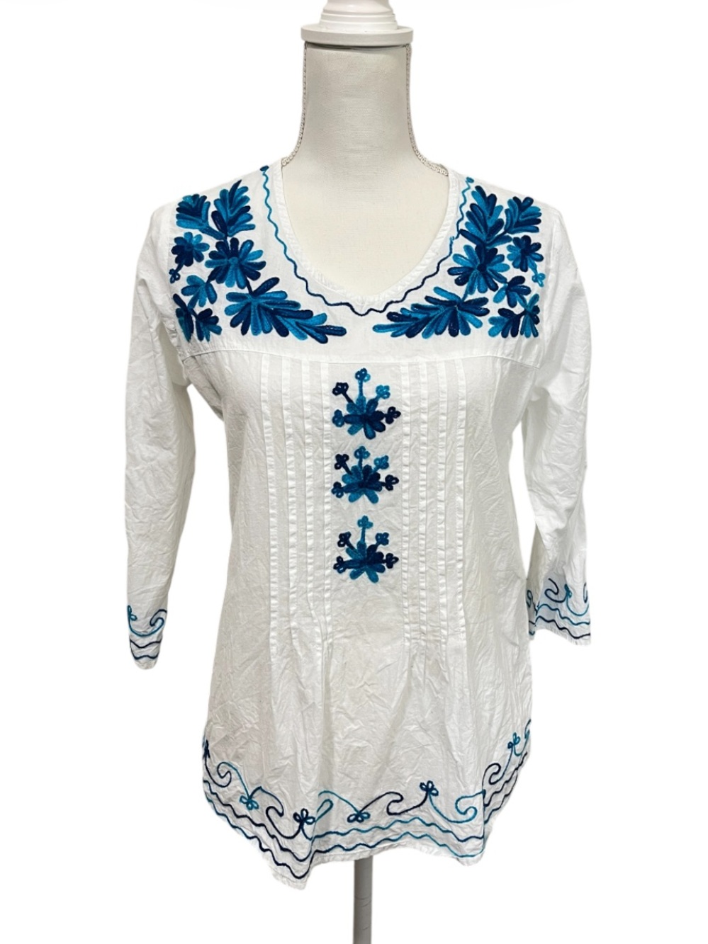 C|C Chic Connection Embroidered Lightweight Tunic